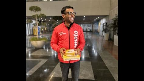 Zomato CEO Deepinder Goyal turns into 'special delivery agent' for New Year's Eve; shares experience