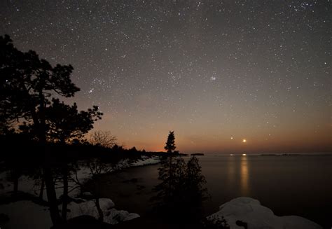 Bright Lights in the Evening Sky: Spot Venus & Jupiter Tonight | Space