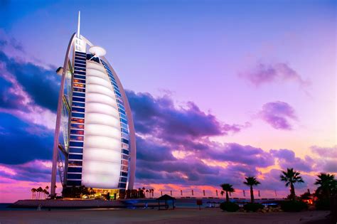 5 Top Luxury Hotels in Dubai | Top Companions