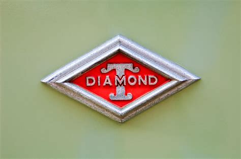 Diamond T Truck Logo