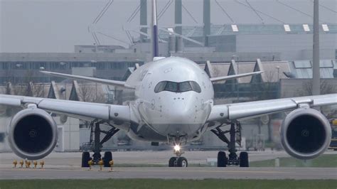 Lufthansa Airbus A350 takeoff at Munich Airport | D-AIXA - YouTube