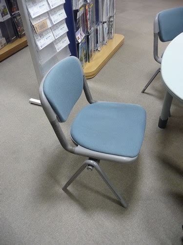 Strange, cool office chairs that sort of recline | Eliazar Parra Cardenas | Flickr