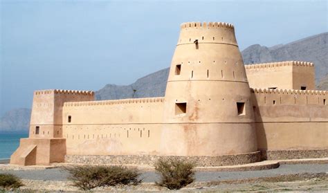 Forts & Castles - Oman Pocket Guide