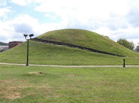 The Adena Giant Revealed: Profile of Prehistoric Mound Builders ...