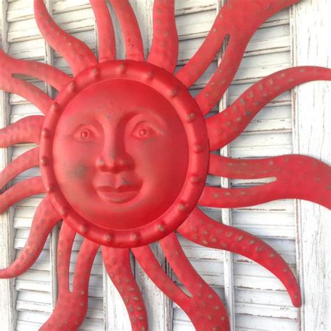 23" Metal Sun Face - Red Metal Yard Art - Fence & Wall Hanging Decor | Metal yard art, Hanging ...