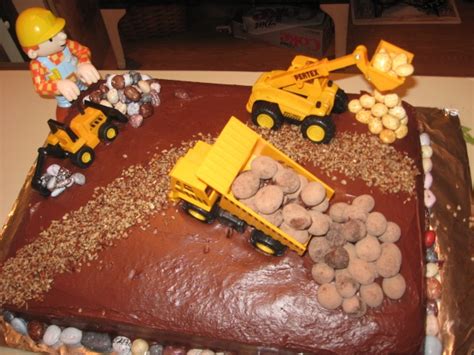 17 Best images about bob The builder cake on Pinterest | Cake ideas ...