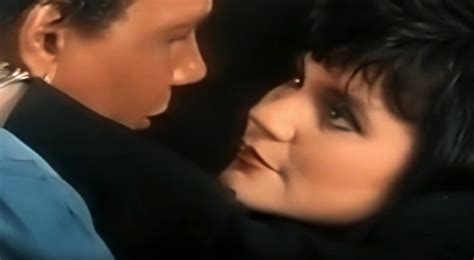 Linda Ronstadt & Aaron Neville - Don’t Know Much