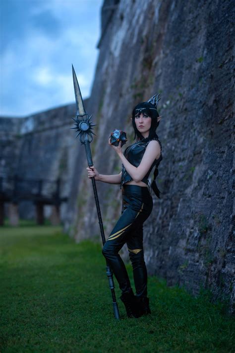 Shadowheart Cosplay (Baldur's Gate 3 Cosplay) by SiashiCat on DeviantArt