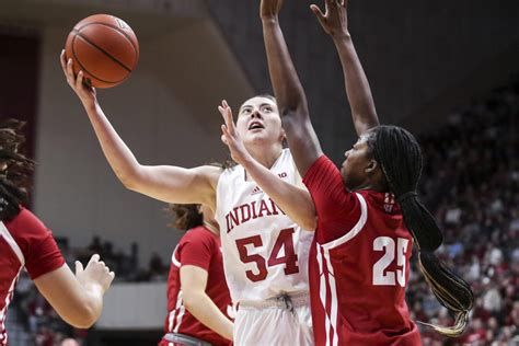 IU women’s basketball one of the top bets to win 2024 national title ...