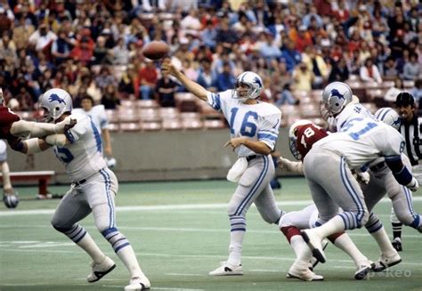 Detroit Lions quarterback Gary Danielson (16) in action against the St. | Cleveland browns ...