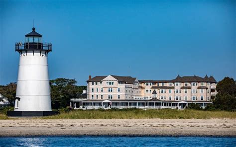 5 Reasons to Explore Edgartown This Fall - New England Today