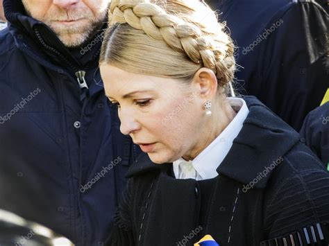 Yulia Tymoshenko lays flowers heroes – Stock Editorial Photo © igorgolovniov #58631421