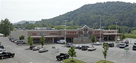 Cleeman Realty Group arranges the $6.95 million off-market sale of a net lease Food City ...