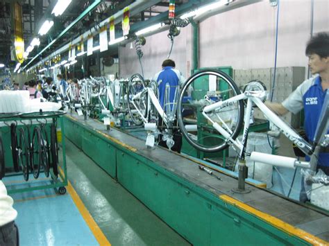 Vancouver Banshee: Taiwan -- Day 9 GIANT Bike Factory and the SASO Carbon Factory