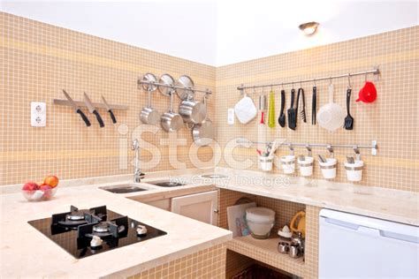 Foto De Stock Moderna Cocina Equipada | Libre De Derechos | FreeImages