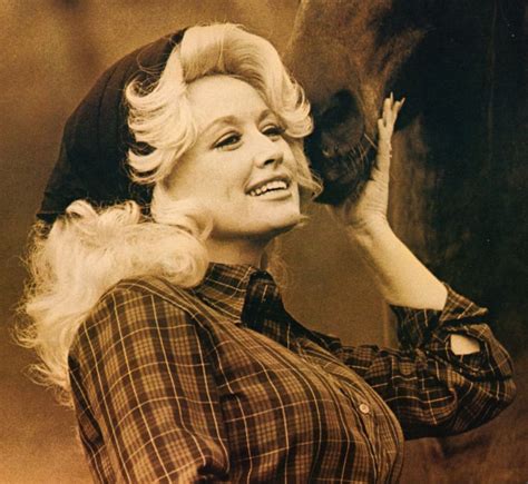 A gorgeous, young Dolly Parton (1960's) : OldSchoolCool