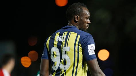 Usain Bolt scores 2 goals in first start for Central Coast Mariners