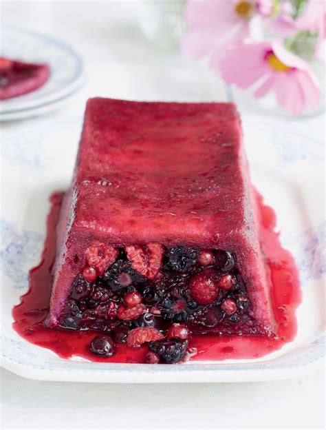 Summer Pudding Loaf | Recipe | Summer pudding, British desserts ...