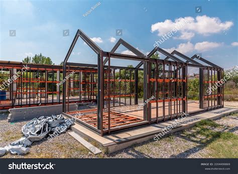 156,285 House Metal Frame Images, Stock Photos & Vectors | Shutterstock