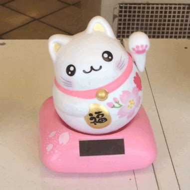 Maneki Neko Gif