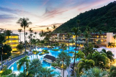 REVIEW: Phuket Marriott Resort & Spa | Merlin Beach