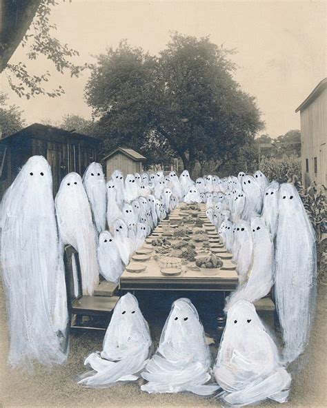 Have a ghostly Thanksgiving!