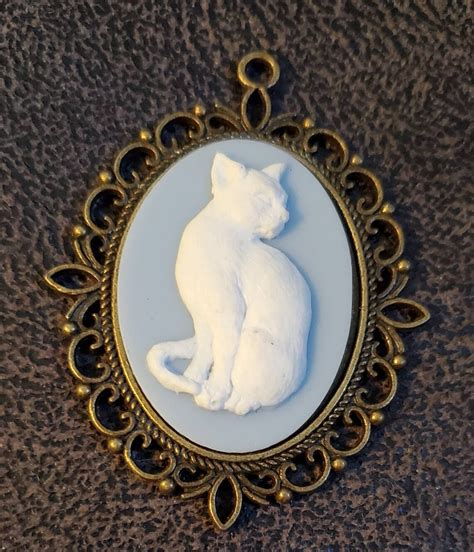 Cameo pendant cat cameo cat gift for her | Etsy