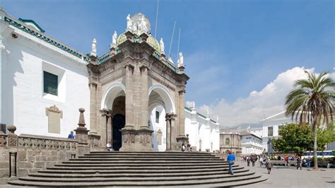 The Street of the Seven Crosses, Quito Vacation Rentals: house rentals & more | Vrbo