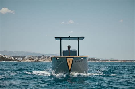 Tesla-inspired electric boat unveiled: X Shore Eelex 8000 | Electrek