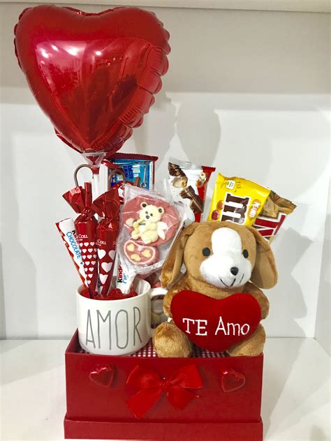 San Valentin | Valentine's day gift baskets, Valentines day baskets ...