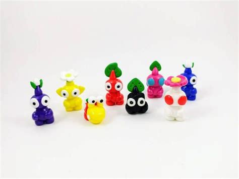 Pikmin Figures Figure Cake Topper Terrarium Accessory | Handgemachte ...