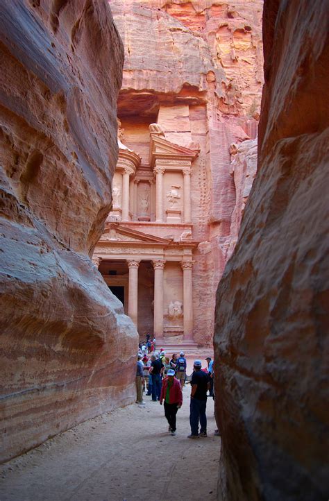 File:Petra Jordan BW 22.JPG - Wikipedia