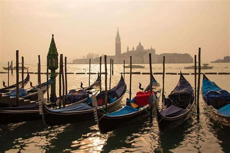 Venice Reduces Carrying Capacity Of Gondolas From 6 to 5 Passengers