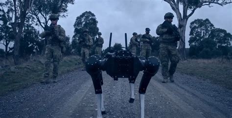 Robodog: Robot Perang AI yang Mengikuti Perintah Telepati Tentara ...