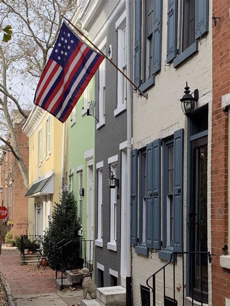 Serapis flag spotted in Philly : vexillology