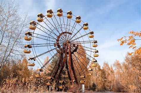 Abandoned Amusement Park In Chernobyl Rusty Wheel Of Vintage Carousel ...