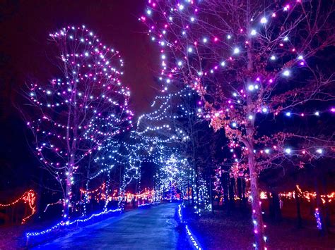 Enchanting Drive Through Christmas Lights In Ohio {2023} - Ohio Girl Travels