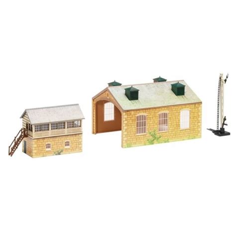 Hornby R8231 TrakMat Building Accessories Extension Pack 5in OO scale from Model Railways Direct.