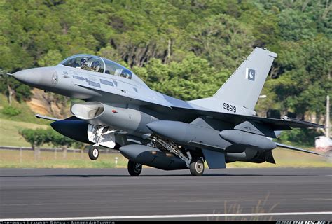 Lockheed F-16B Fighting Falcon - Pakistan - Air Force | Aviation Photo #1542687 | Airliners.net