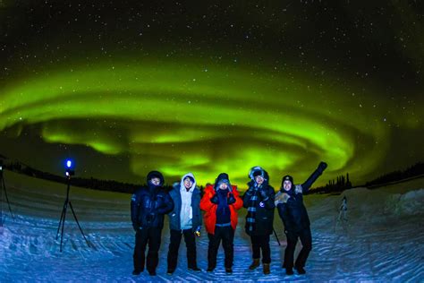 Yellowknife Aurora Viewing | Northern lights Searching Tours