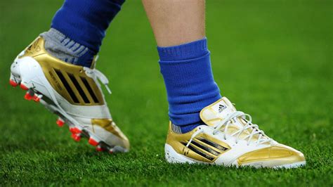 Lionel Messi's boots - a history of the Barcelona & Argentina star's ...