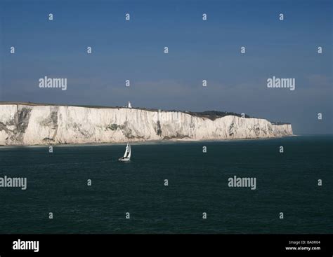 Dover cliffs lighthouse hi-res stock photography and images - Alamy