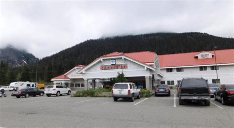 Best Price on Summit Inn in Snoqualmie Pass + Reviews!