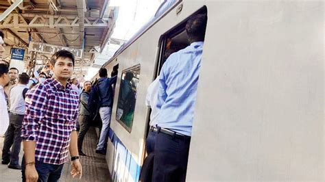 Mumbai: Western Railway commuters up in arms against new AC train schedule