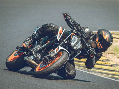 KTM 890 Duke 890 Duke R - Road And Track Test Review - ZigWheels