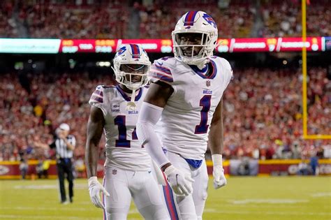 Emmanuel Sanders gives Bills teammates marching orders for entering ‘hostile’ Arrowhead ...