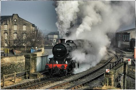 LMS Stanier 'Mogul' Class 2-6-0 No 42968. Keighley. | Flickr