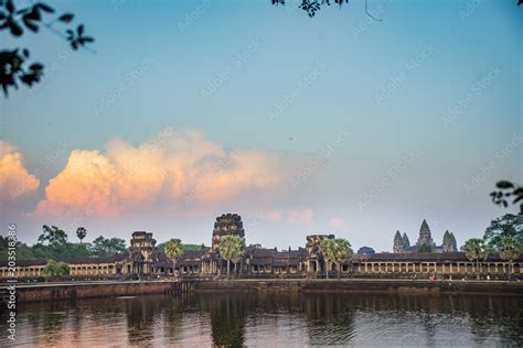 Angkor Wat Stock Photo | Adobe Stock