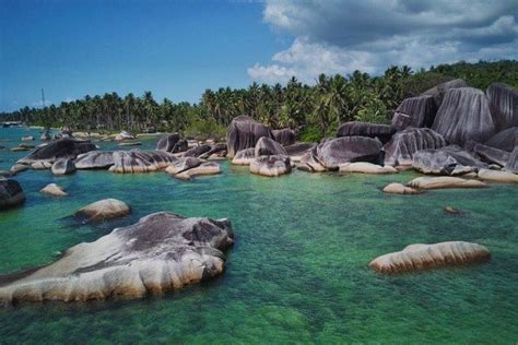 Natuna Island, Beautiful Beach and Taj Mahal - Traveldigg.com