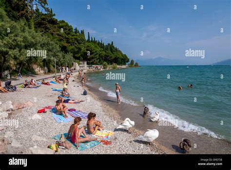 Jamaica Beach Sirmione Strand - Sirmione Jamaika Strand Stockfoto Und ...